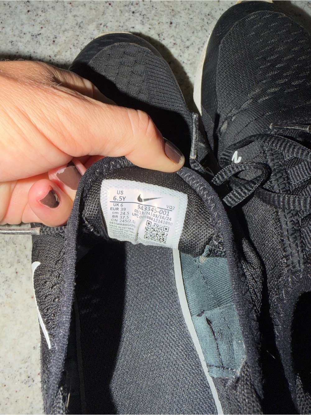 ✨ Nike Air Max 270 Black/White Sneakers | Youth 6.5Y / Women’s 8 | EUC - Picture 7 of 7